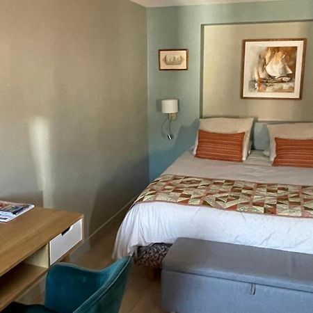 Au Coeur Du Vieux Toulon Au Calme Appartement Renove Climatise Confortable Etage Eleve Avec Ascenseur Proche Parking Et Toutes Commodites Екстер'єр фото