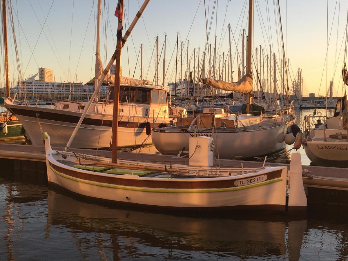 Au Coeur Du Vieux Toulon Au Calme Appartement Renove Climatise Confortable Etage Eleve Avec Ascenseur Proche Parking Et Toutes Commodites Екстер'єр фото
