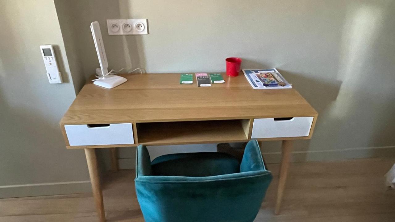 Au Coeur Du Vieux Toulon Au Calme Appartement Renove Climatise Confortable Etage Eleve Avec Ascenseur Proche Parking Et Toutes Commodites Екстер'єр фото