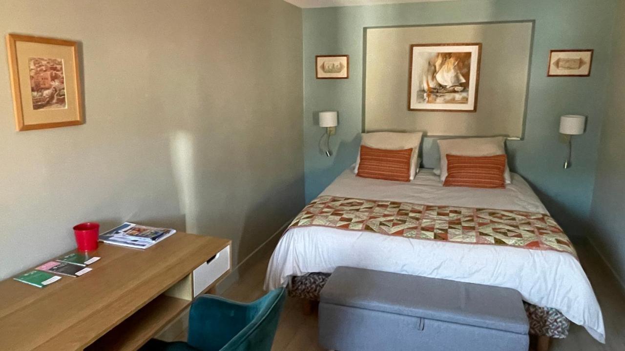 Au Coeur Du Vieux Toulon Au Calme Appartement Renove Climatise Confortable Etage Eleve Avec Ascenseur Proche Parking Et Toutes Commodites Екстер'єр фото