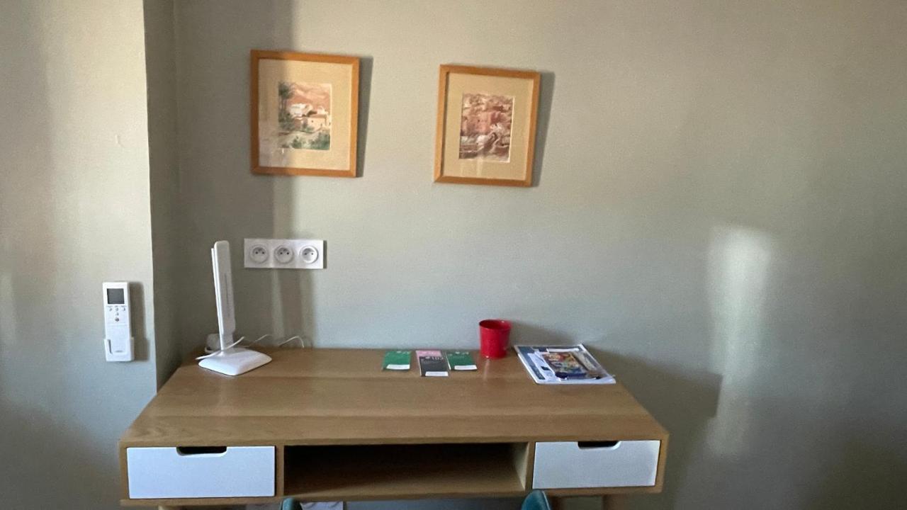 Au Coeur Du Vieux Toulon Au Calme Appartement Renove Climatise Confortable Etage Eleve Avec Ascenseur Proche Parking Et Toutes Commodites Екстер'єр фото