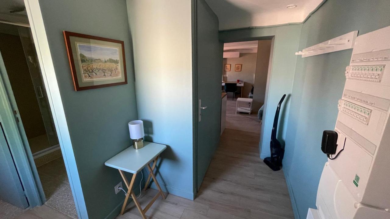 Au Coeur Du Vieux Toulon Au Calme Appartement Renove Climatise Confortable Etage Eleve Avec Ascenseur Proche Parking Et Toutes Commodites Екстер'єр фото