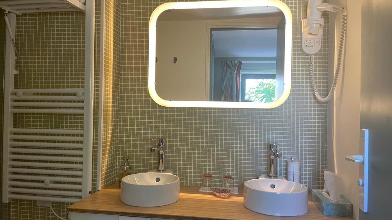 Au Coeur Du Vieux Toulon Au Calme Appartement Renove Climatise Confortable Etage Eleve Avec Ascenseur Proche Parking Et Toutes Commodites Екстер'єр фото