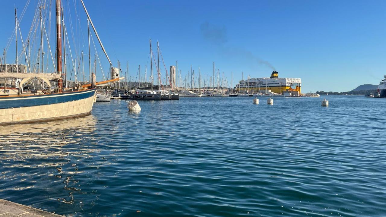 Au Coeur Du Vieux Toulon Au Calme Appartement Renove Climatise Confortable Etage Eleve Avec Ascenseur Proche Parking Et Toutes Commodites Екстер'єр фото