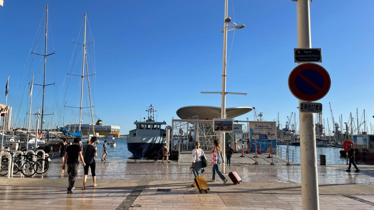 Au Coeur Du Vieux Toulon Au Calme Appartement Renove Climatise Confortable Etage Eleve Avec Ascenseur Proche Parking Et Toutes Commodites Екстер'єр фото